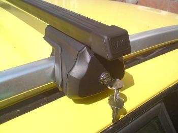 Střešní nosič HAKR 0013/0021 – FE tyč pro VOLKSWAGEN Touran Strešný nosič HAKR HV0013